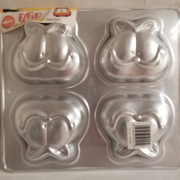 Wilton 123 Garfield Cat Mini Cake Baking Pan Mold Indonesia 1993 #2105-9441 - Picture 2 of 7